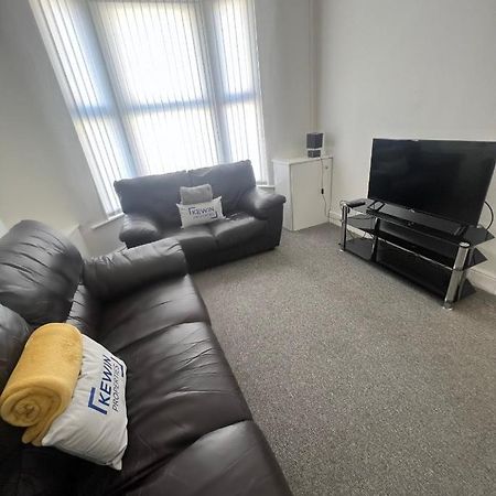 Large 3 Bed - 10 Mins To Centre Villa Liverpool Exterior foto